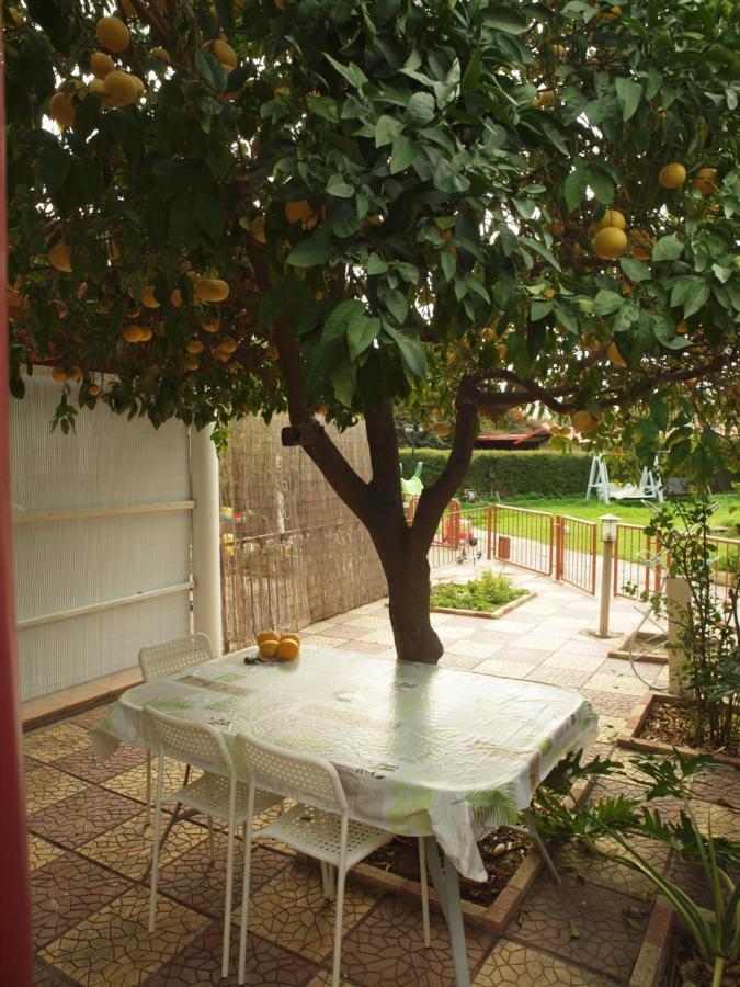 Hotel Moon-Light Studio Larnaka Exterior foto